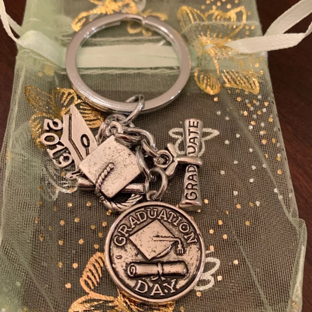💞3for$20💞Graduation Keychain - Picture 2 of 2